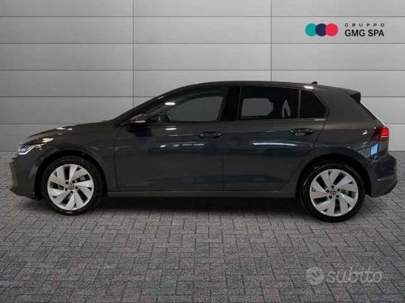Volkswagen Golf 2025 photo 5
