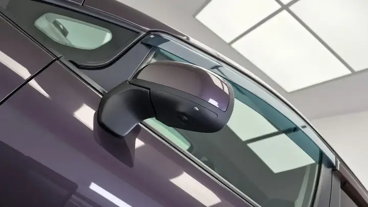 Nissan Note 2014 photo 2