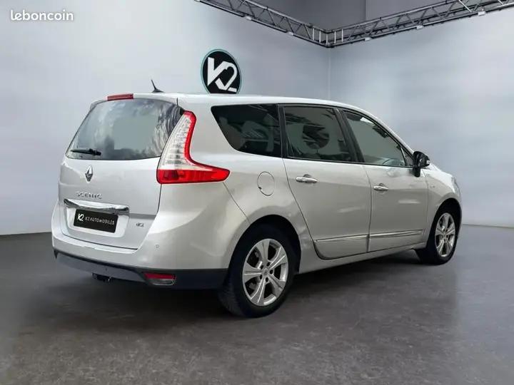Renault Grand Scenic 2012 photo 5