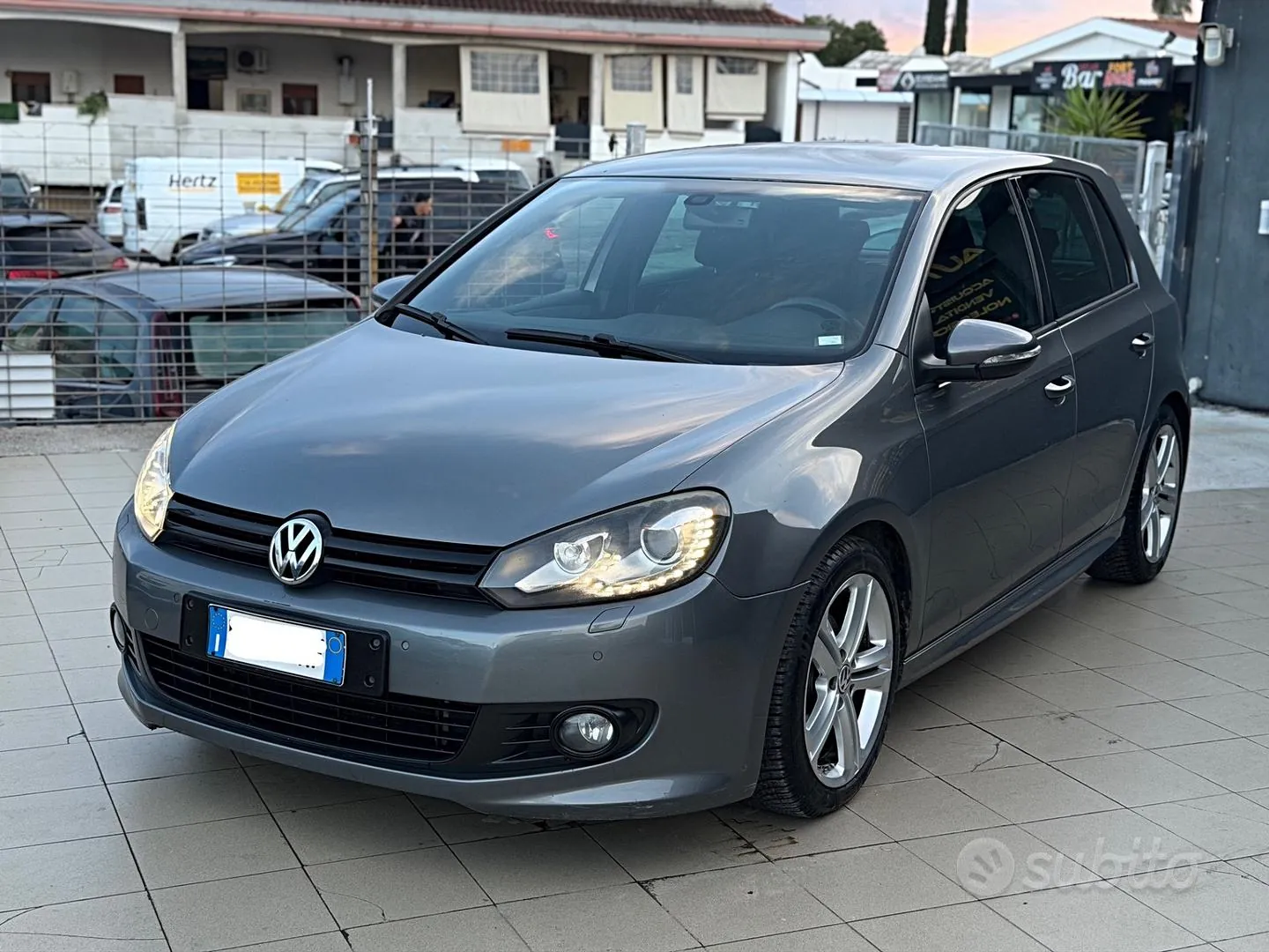 Volkswagen Golf 2012 photo 2