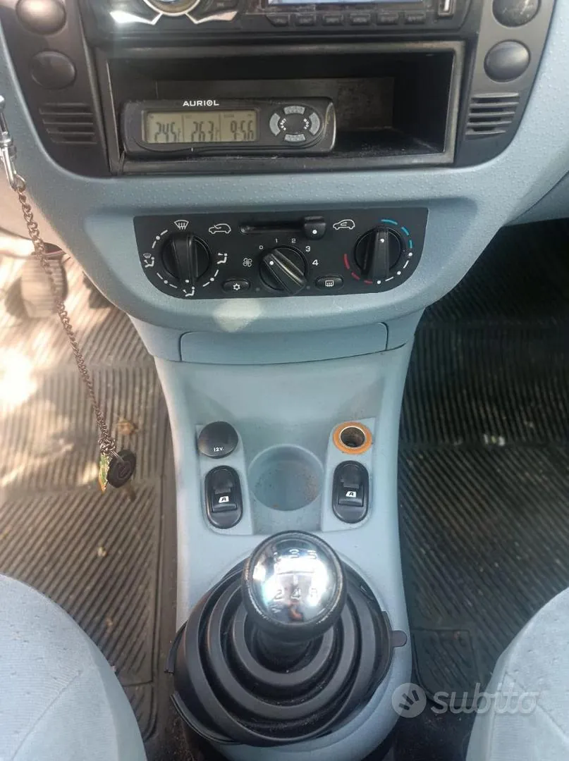 Citroen C3 2004 photo 4
