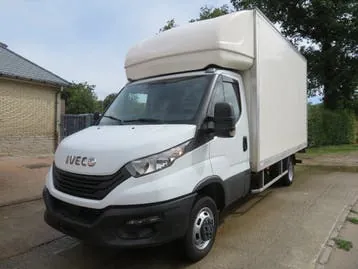 Iveco Daily 2023 photo 3