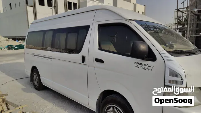Toyota Hiace 2018 photo 2