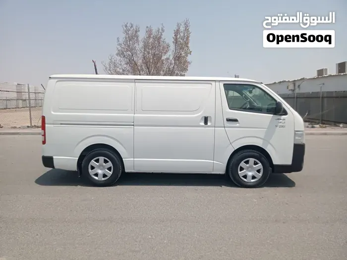 Toyota Hiace 2018 photo 5
