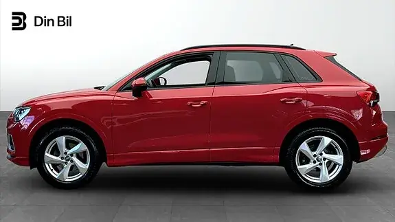 Audi Q3 2021 photo 2