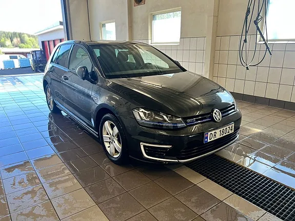 Volkswagen Golf 2017 photo 3