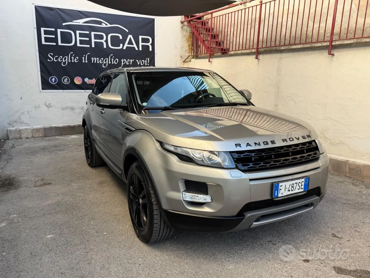 Land Rover Range Rover Evoque 2011 photo 2