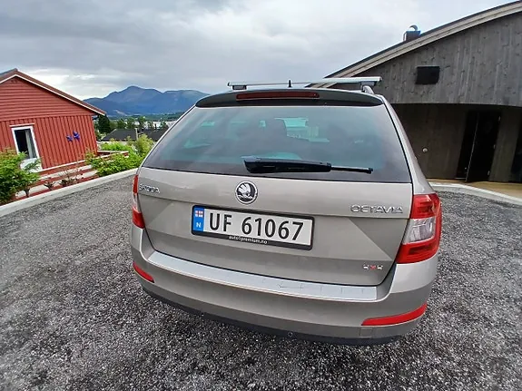 Skoda Octavia 2014 photo 4