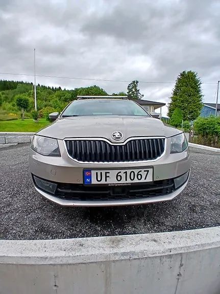 Skoda Octavia 2014 photo 3