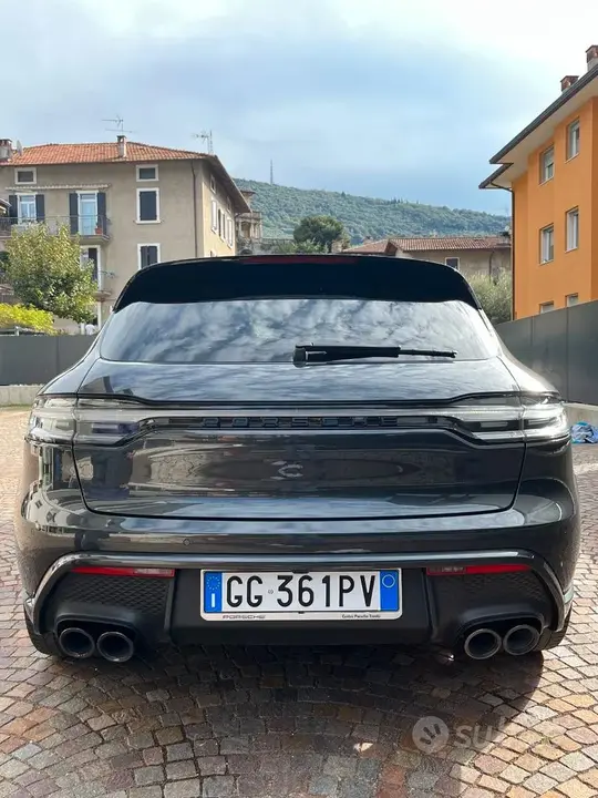 Porsche Macan 2022 photo 2