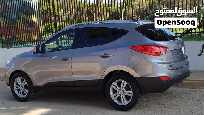 Hyundai Tucson 2011 photo 2