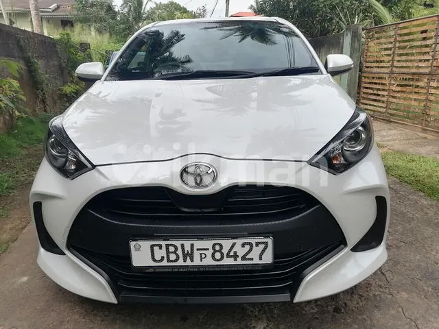 Toyota Yaris 2023 photo 2