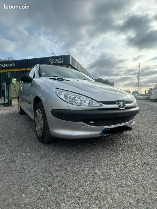 Peugeot 206