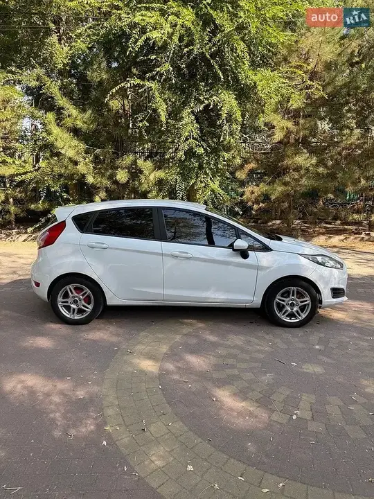 Ford Fiesta 2019 photo 3