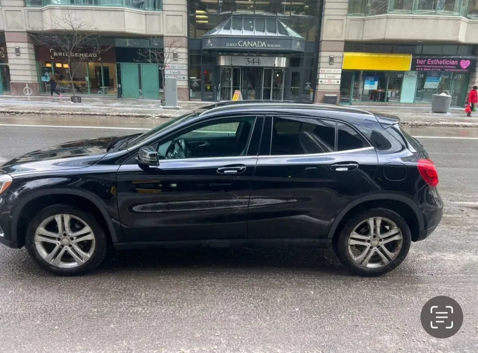 Mercedes-Benz Gla250 2017 photo 2