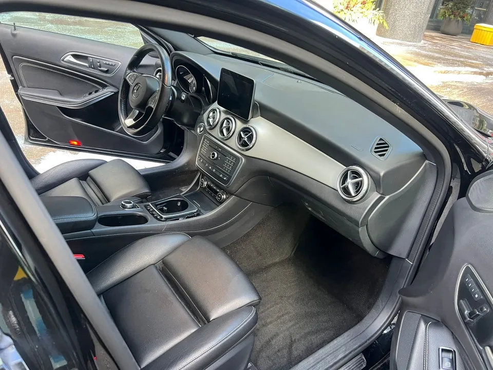 Mercedes-Benz Gla250 2017 photo 4