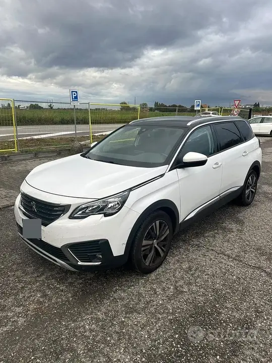 Peugeot 5008 2019 photo 2