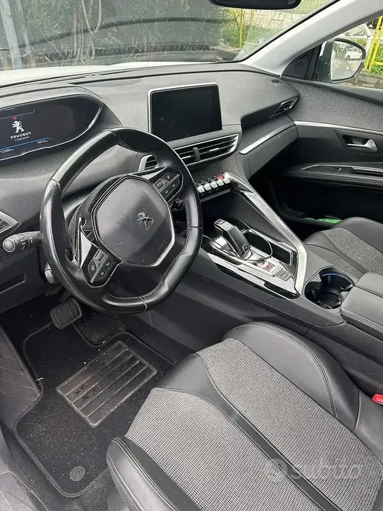 Peugeot 5008 2019 photo 3