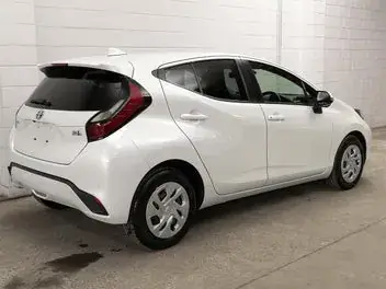 Toyota Aqua 2022 photo 3