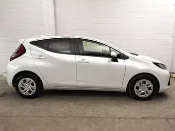 Toyota Aqua 2022 photo 4