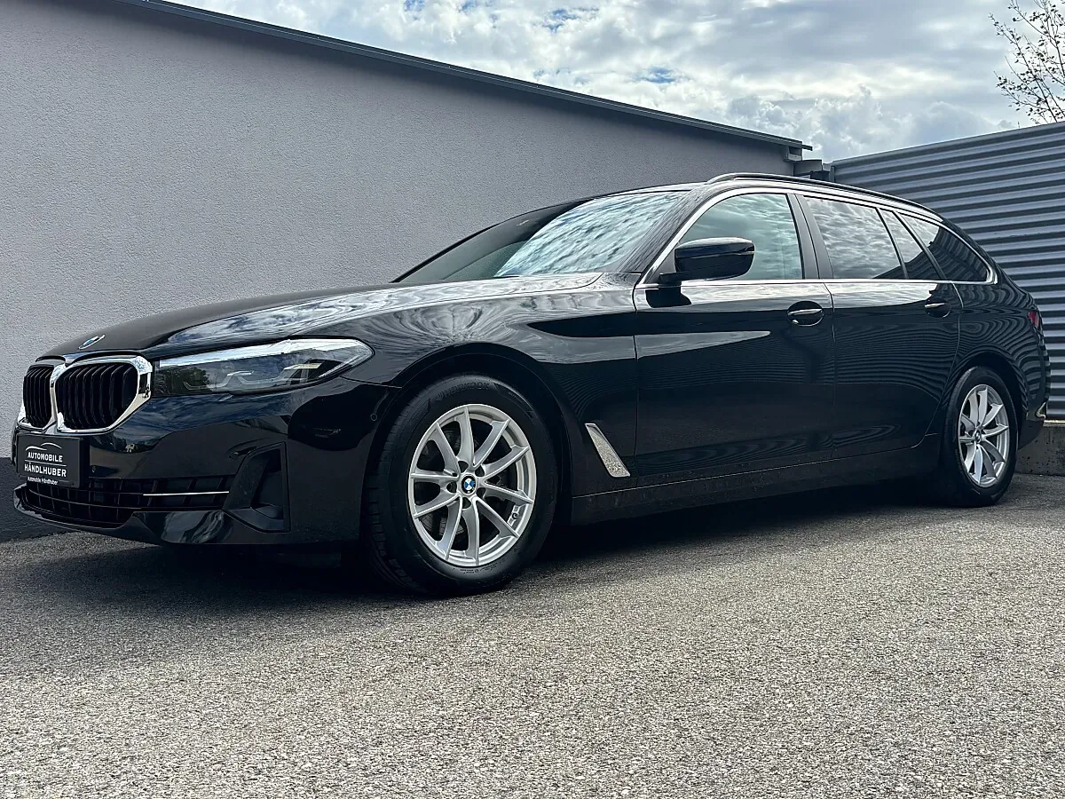 BMW 5 Series 2023 photo 2