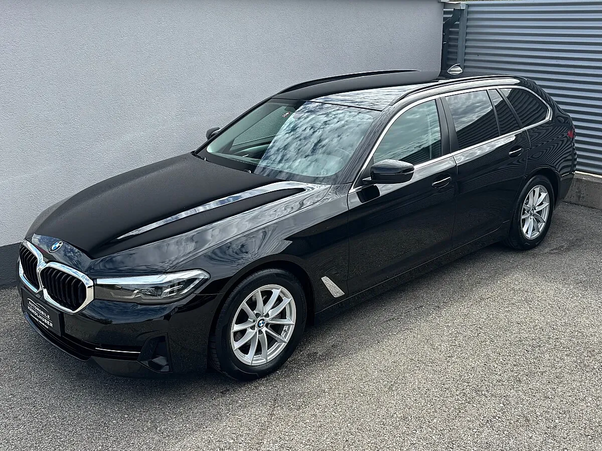BMW 5 Series 2023 photo 3