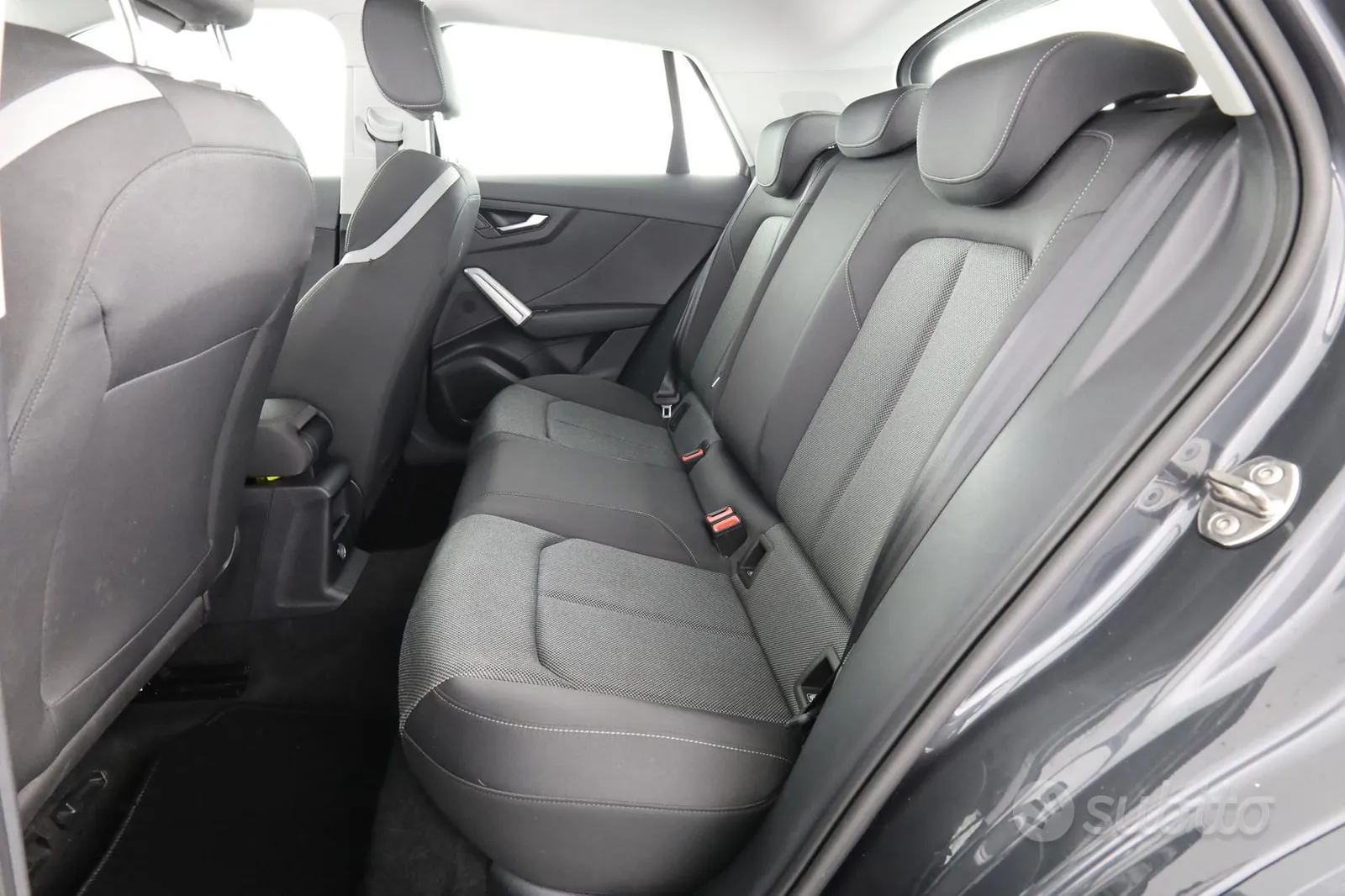 Audi Q2 2023 photo 2