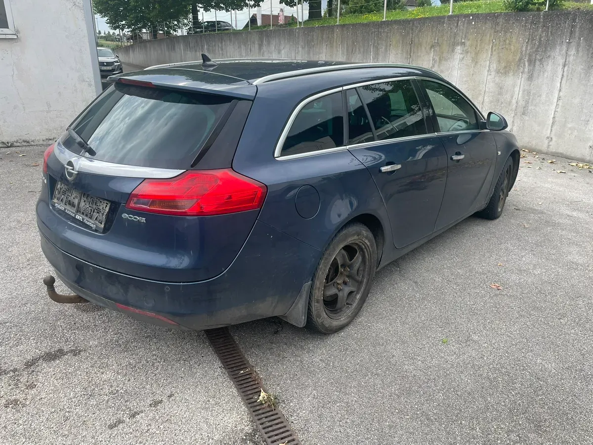 Opel Insignia 2010 photo 2