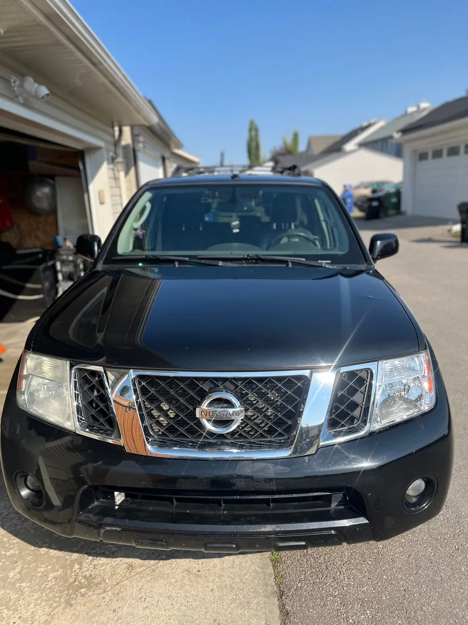 Nissan Pathfinder 2010 photo 2