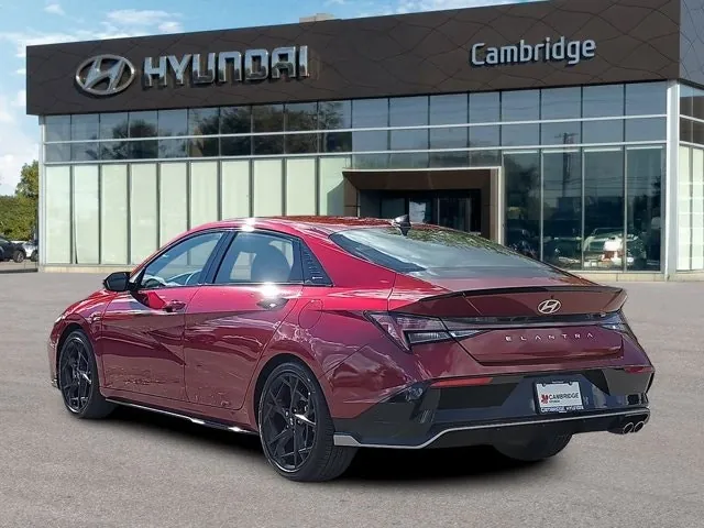 Hyundai Elantra 2025 photo 3