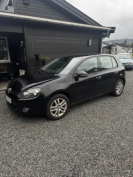Volkswagen Golf Vi 2010 photo 2