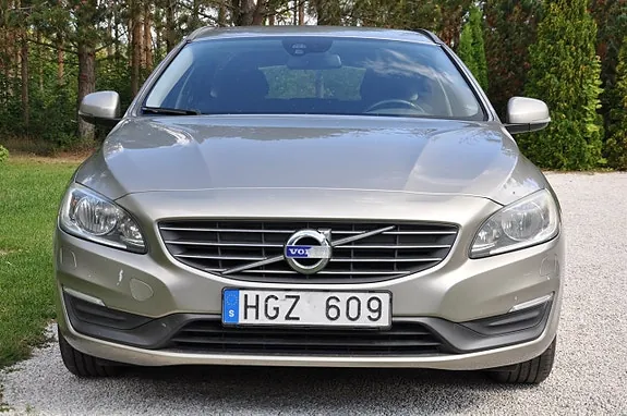 Volvo V60 2014 photo 2