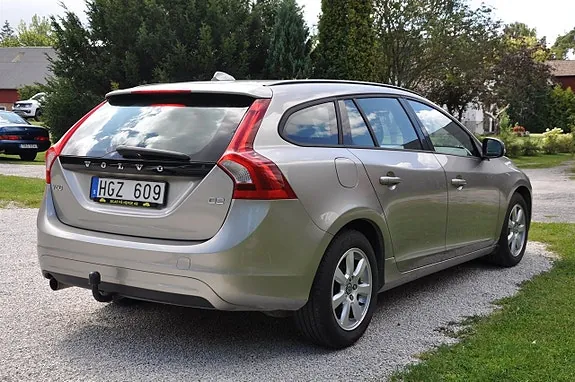 Volvo V60 2014 photo 3