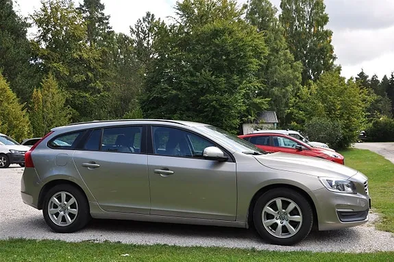 Volvo V60 2014 photo 4