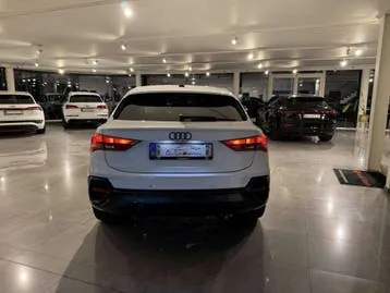 Audi Q3 2020 photo 2