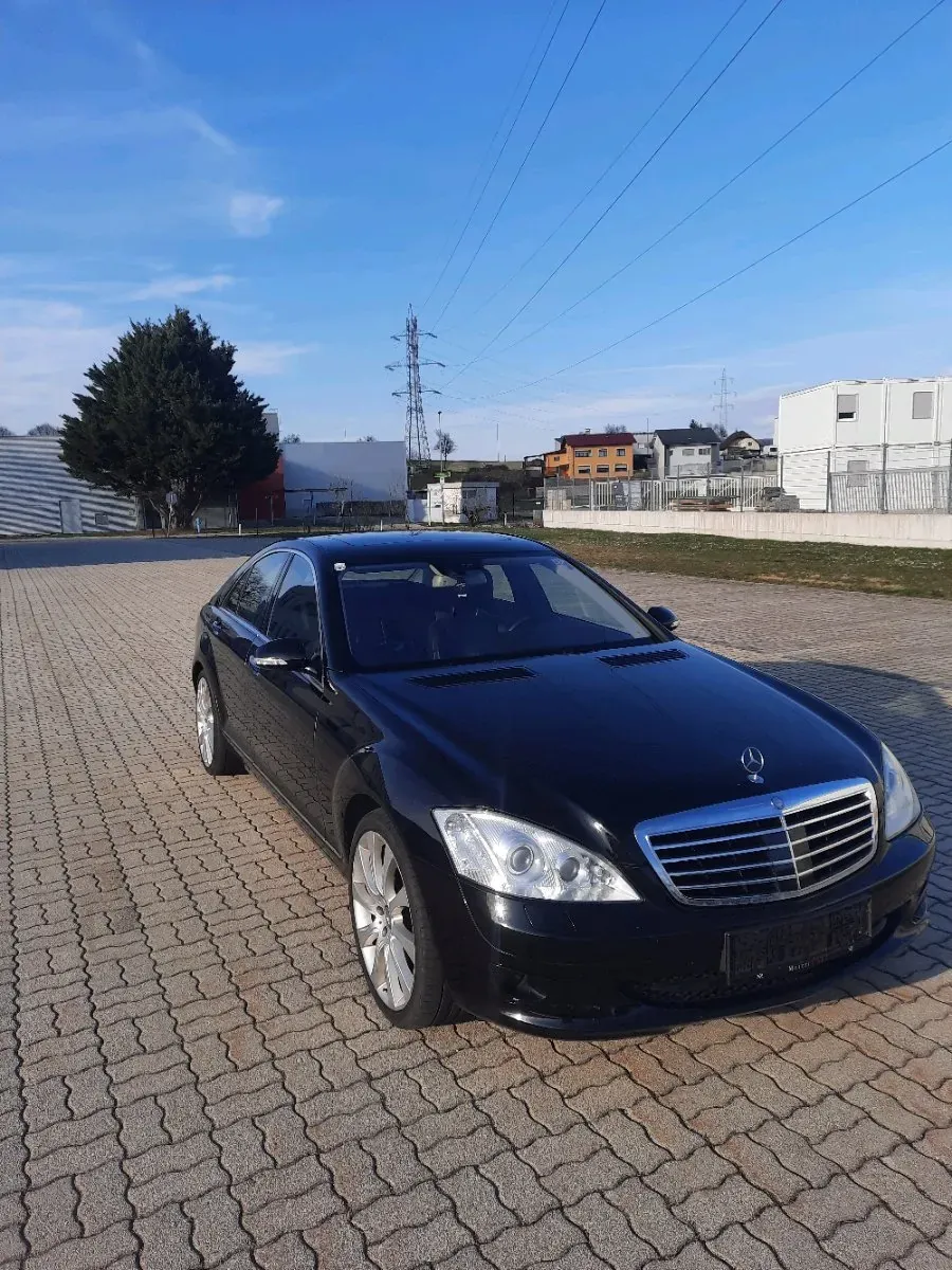 Mercedes-Benz S-Class 2009 photo 2