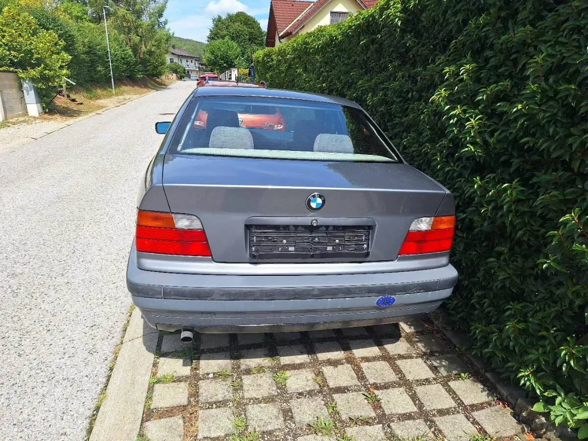 BMW 3 Series 1996 photo 3
