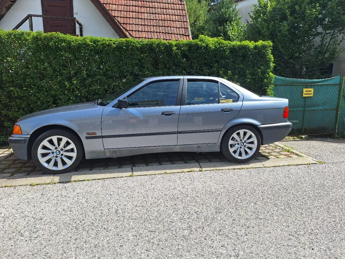 BMW 3 Series 1996 photo 2