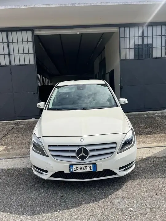 Mercedes-Benz B-Class 2011 photo 5