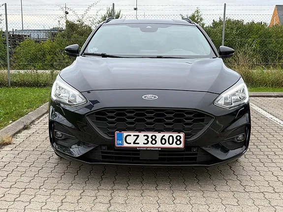 Ford Focus 2020 photo 2