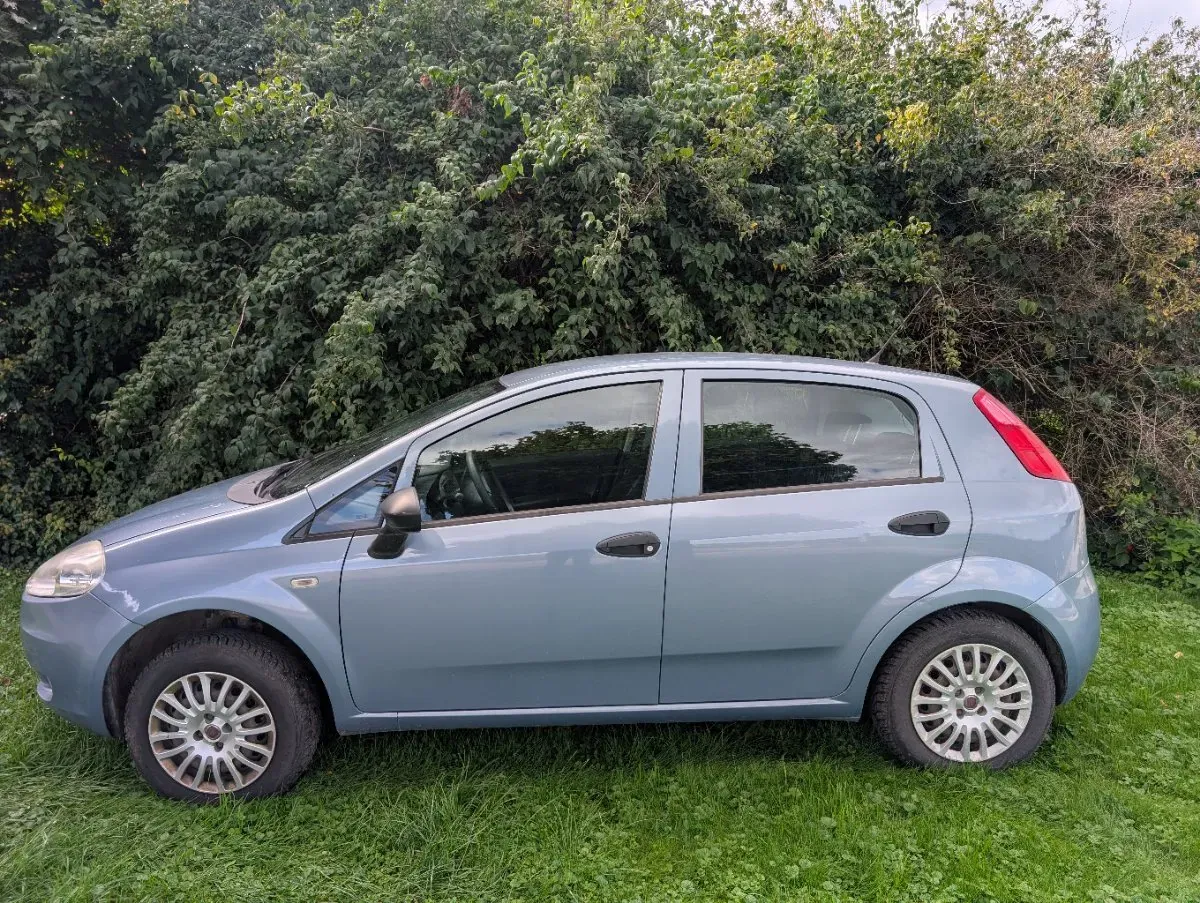 Fiat Punto 2010 photo 3