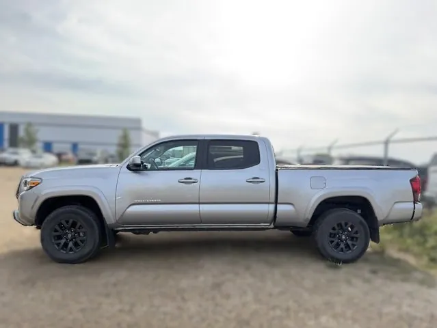 Toyota Tacoma 2023 photo 2