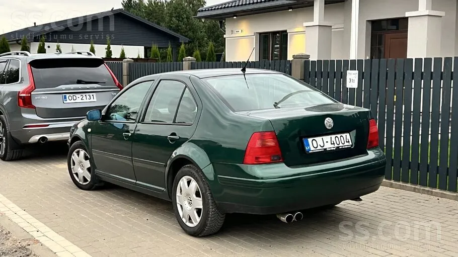 Volkswagen Bora 1998 photo 2