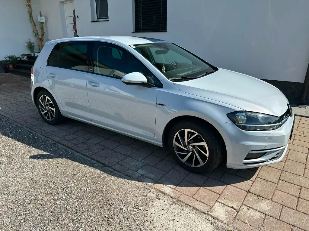 Volkswagen Golf 2017 photo 2