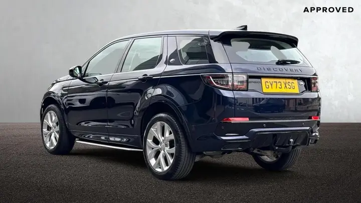 Land Rover Discovery Sport 2023 photo 2