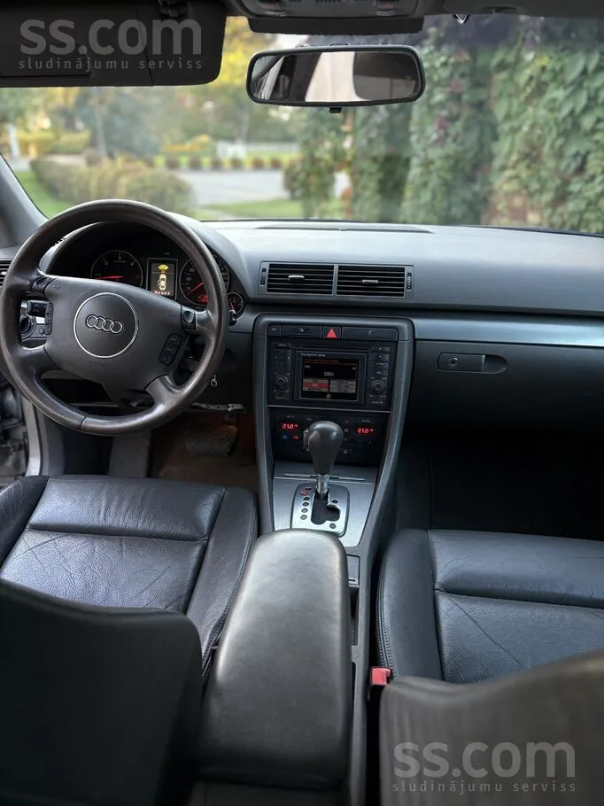 Audi A4 Avant 2003 photo 4