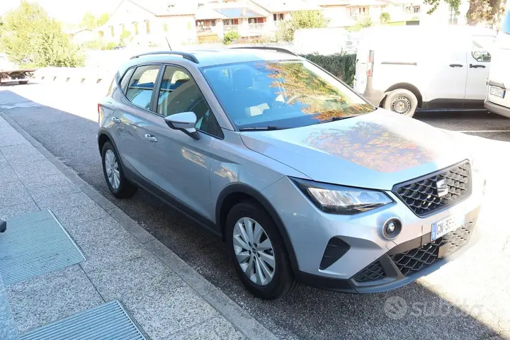 Seat Arona 2023 photo 3