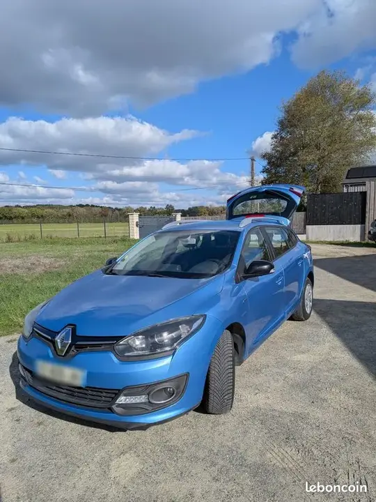 Renault Megane 2015 photo 2