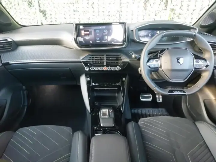 Peugeot 208 2026 photo 3