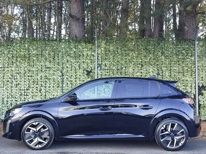 Peugeot 208 2026 photo 4